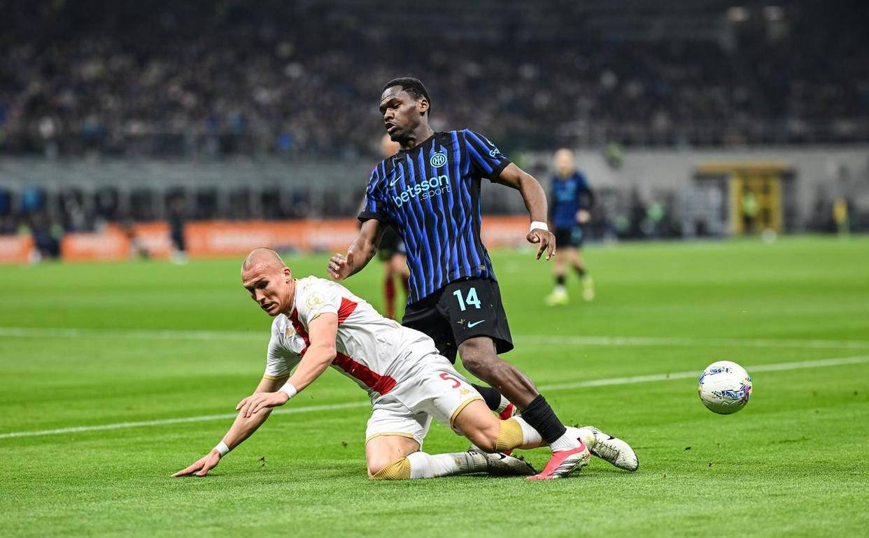 意甲第27轮战罢：国际米兰稳居榜首，科莫与那不勒斯紧追不舍